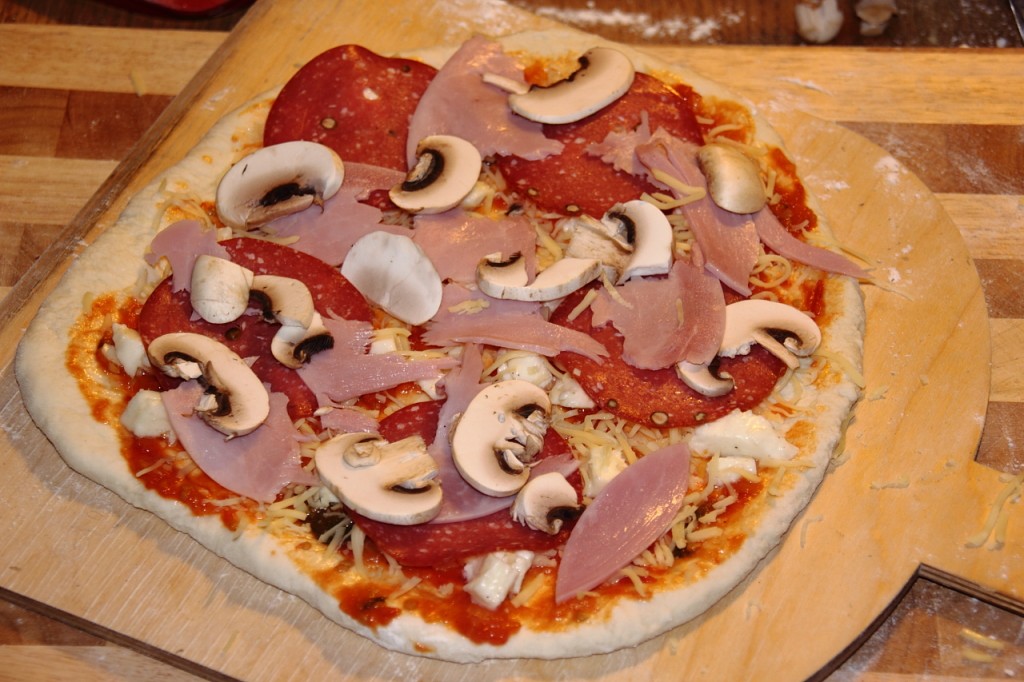 Pizza Speciale (roh) - Perfekte Pizza